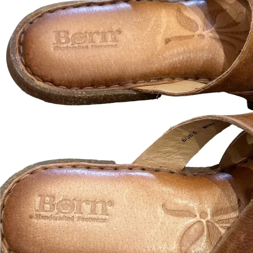 Born Natural Leather Sandals in a Womens Size 6